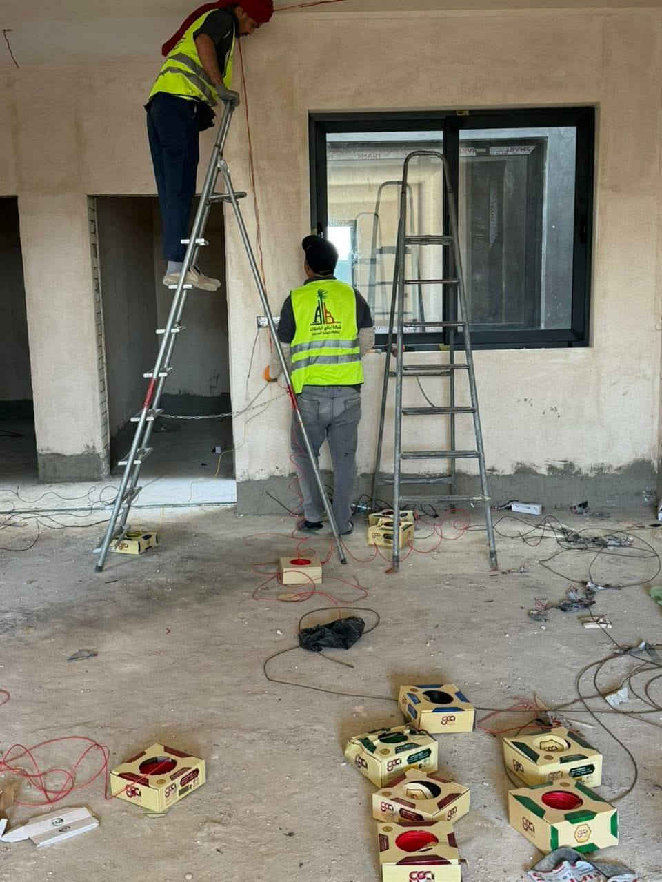 دار في مجمع الرضا السكني للبيع طريق نجف ابو صخير  عمودد ١٣٠   خلف الشارع العام  طابقين ٣ غرف نوم
 البناء طابوق السقف كونكريت مسلح الاساس كونكريت رفت 
#المساحه ٢٠٠ م نسبه الانجاز متقدمه
المبلغ الكلي ١٧٥ مليون
 مكتب المجره للعقار في الحيره والمناذره  للاتصال ***********
