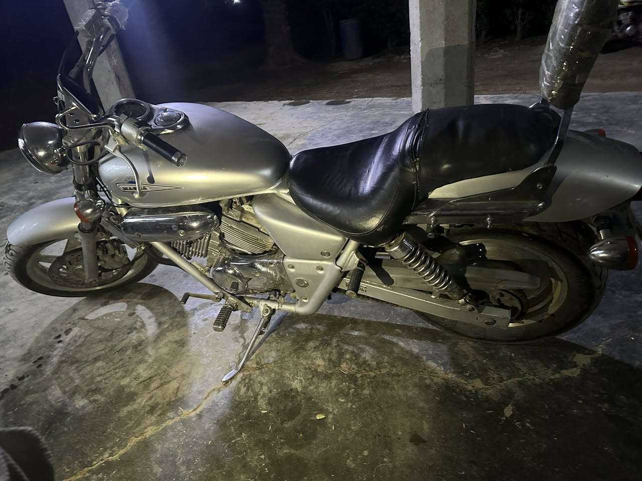 سلام عليكم دراجه البيع هارلي سعر خاص ***********
