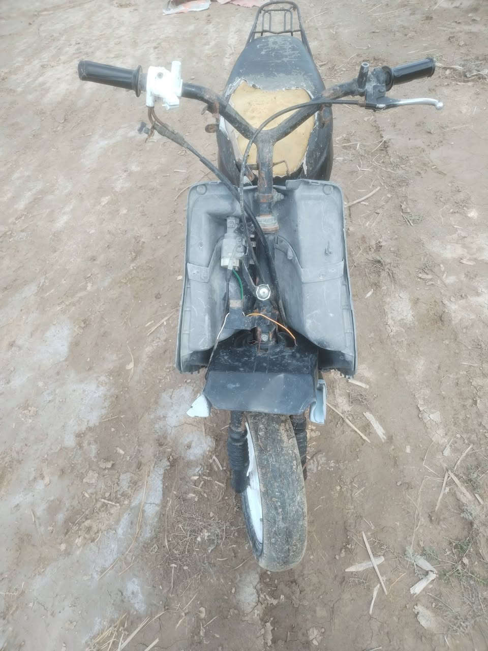 سلام عليكم درجه بيجي لبيع غراضه كامله درجه مامفتوحه.برغي بيها خير من الله نهضه معدل حلو شاصيها نضيف مكينتها نضيفه ضفيره غراضها كلها موجوده مستعجل على بيعتها سعر خاص مكاني رميثه لتوصل ***********
