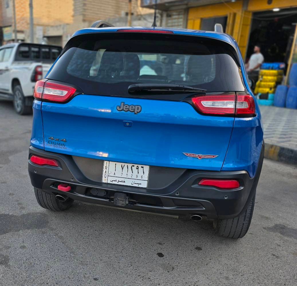 جيب بزون ترايل هوك اعلى فئة 
2018
محرك 6 سلندر 3200
لون مميز
حادثهة خفيف 
صور الحادث مرفقه بالمنشور
٣ قطع صبغ
شاشه جبيره
كشن كهربائي 
اوتو ستوب
تبريد.ثلج 
وباقي المواصفات معروفه
كير مكينه كفاله
سياره جاهزه حداديه جديده
مكاني العماره دور النفط 
رقم ميسان باسمي تحويل ثاني يوم 
للاستفسار 
السعر 130
***********


