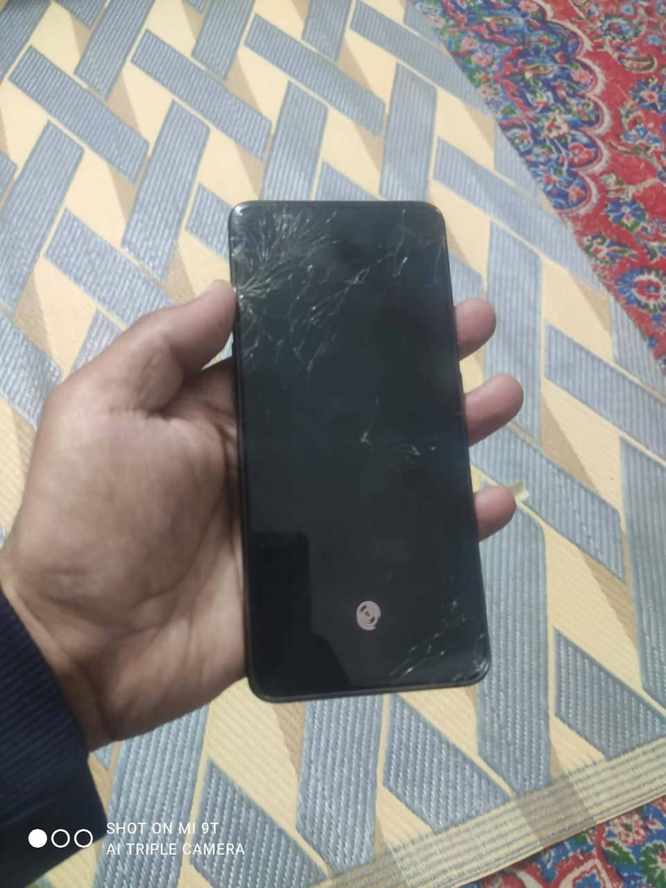 سلام عليكم موبايل A80 شاشه وضهر مكسور سعر 60 وبي مجال ذاكرته 128 مكاني ديالى تقاطع القدس رقمي ***********
