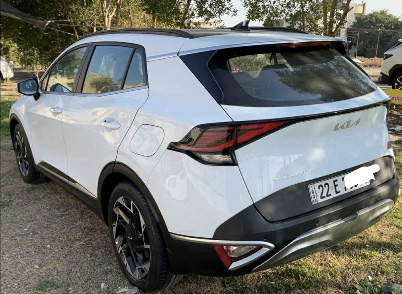 السلام عليكم ..
للبيع سبورتج ٢٠٢٢ خليجي فول مواصفات مكفولة من الصبغ والتبديل كير محرك مكفول 
سيارة جداً نظيفة بدون اي نقص وشرط الفحص 
رقم اربيل الجديد تحويل او وكالة اني حاضر 
عنواني بغداد حي العدل 
السعر 215ورقة 
***********
