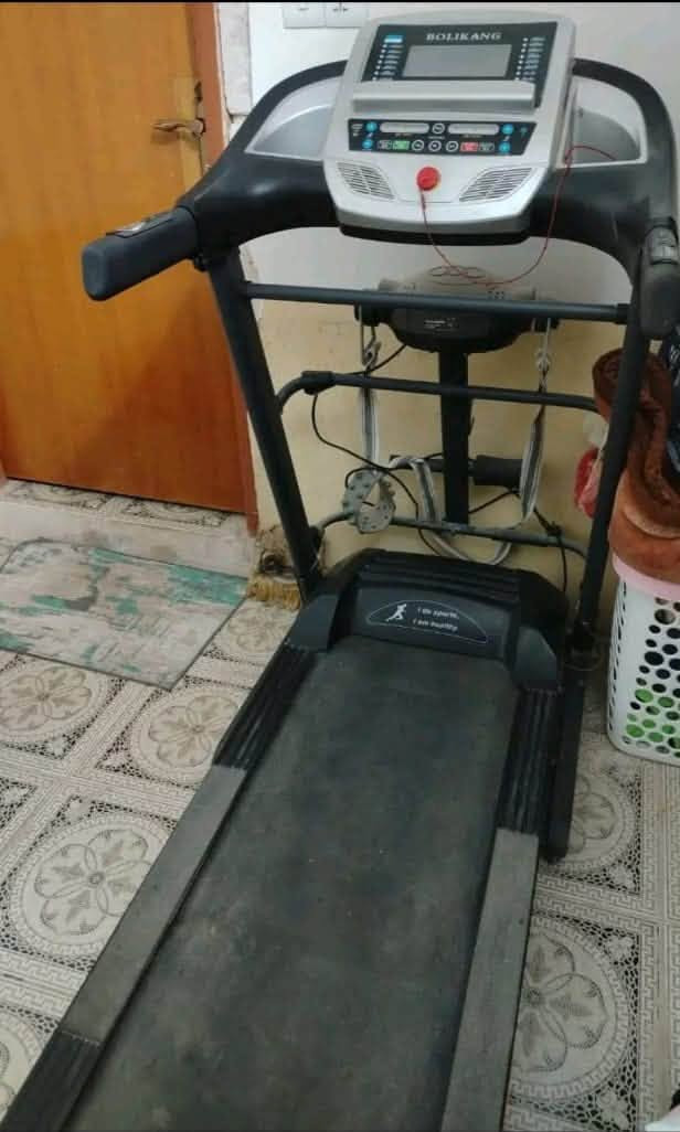 جهاز جري للبيع.
يتحمل الاوزان ثقيله. وتكسير شحووم. السعر خاص الاستفسار ***********.

