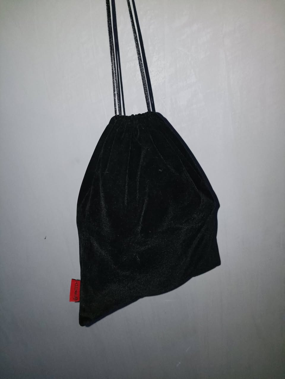 للبيع ايباد 9 ذاكرة 64 ببجي 60 فريم وتحديثه قديم يعني فول سلاسه ببجي ويا سماعه محيطيه من شركة فانتك نوع MH91 بطارية 🔋 90 نظيف كلش العنوان بغداد سريع ابوغريب الشيحة للتواصل *********** السعر 270 ألف وبي مجال بسيط
