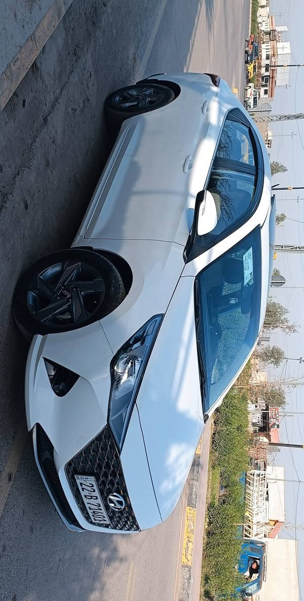 أكسنت موديل 21كوري محرك 16دوش كير AT السياره بلا ضرر بلا صبغ فقط كرت كد اربع أصابع  باب النفر ماشيه 54KM فول مواصفات سلايت ويل كب تبريد قطعتين شاشه رقم أربيل جديد سنويه جديده السعر136وبيها مجأل ***********/وأتساب
