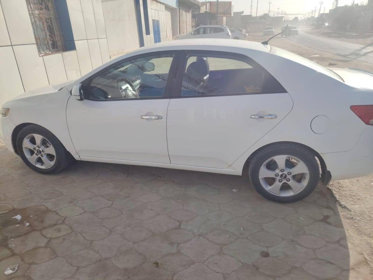 السلام عليكم سيراتو 2011 مكفوله واني مكلف بلنشر ***********
