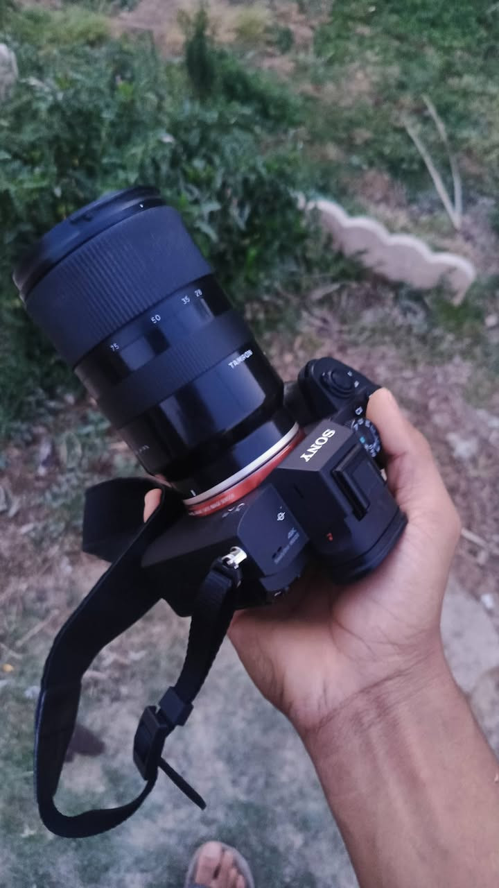 كاميرة سوني a7 mark lll
مستخدمة استخدام شخصي قليل 

يعني الشتر ما عابر ال1k او2k 

مع عدسة تامرون 28-75

جميع ملحقات الكامرة موجودة لان هي اخت الجديدة 🤷🏽

السعر خاص.


**إذا كنت صاحب هذا الإعلان وتريد حذفه لأي سبب، رجاءا أرسل رسالة إلى الدعم الفني**