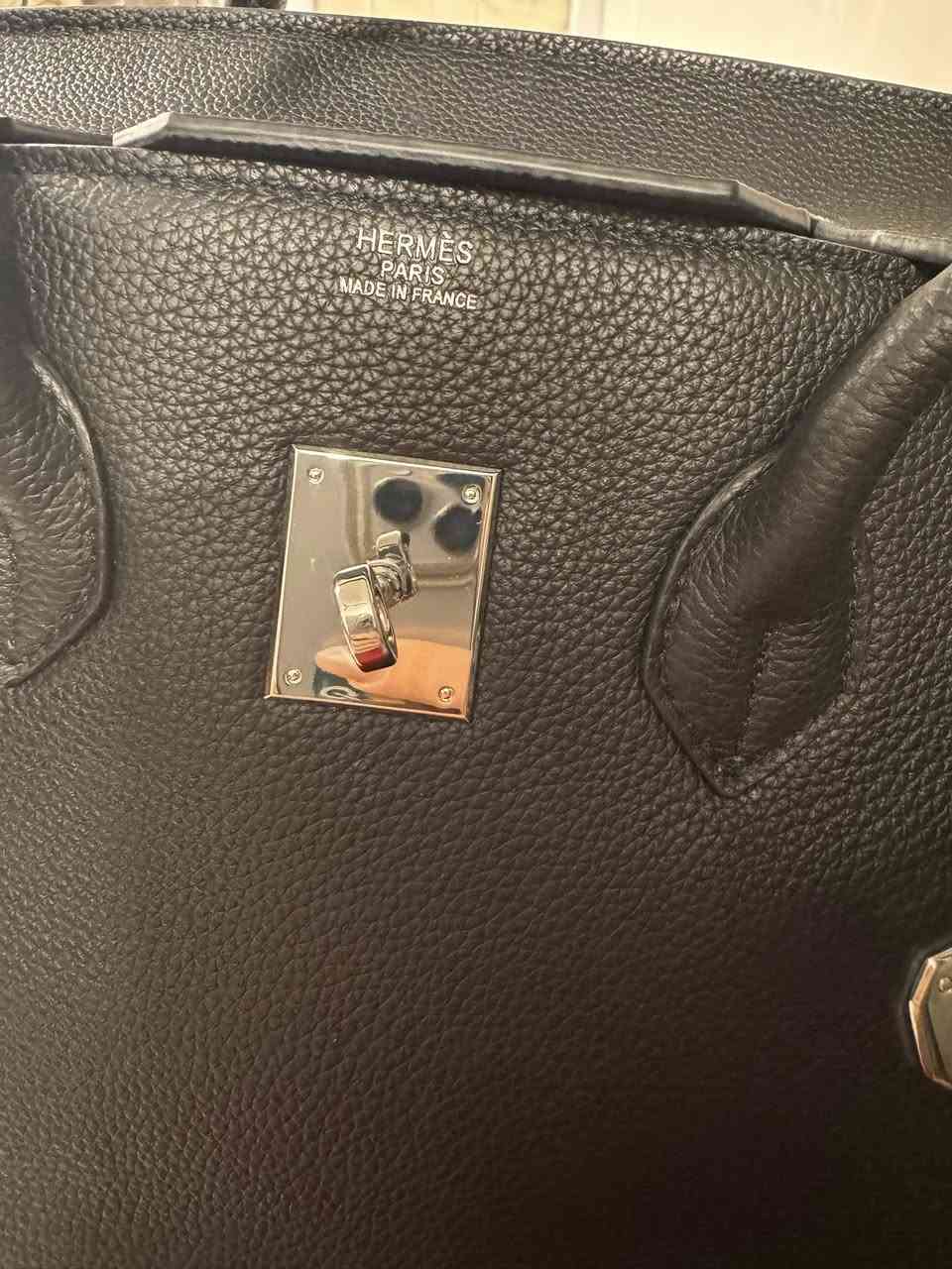 جمال الهرمز حجم 35 ختم وكود وقفل ومفتحام للحجز مراسلة الواتساب ***********
