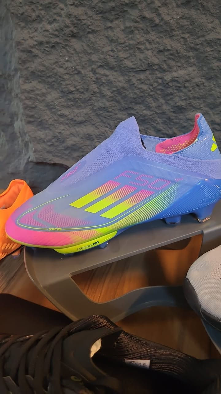 الاصلي F50
قياس 40

السعر بلخاص


**إذا كنت صاحب هذا الإعلان وتريد حذفه لأي سبب، رجاءا أرسل رسالة إلى الدعم الفني**