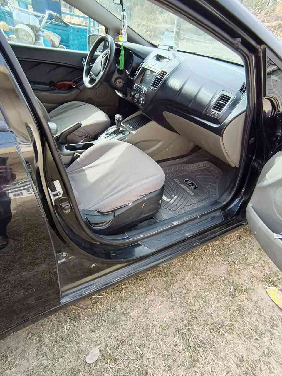 أسلام عليكم فورتي 2014 للبيع وارد أمريكي رقمه بغداد السعر 115 وبيه مجال رقم الهاتف ***********
