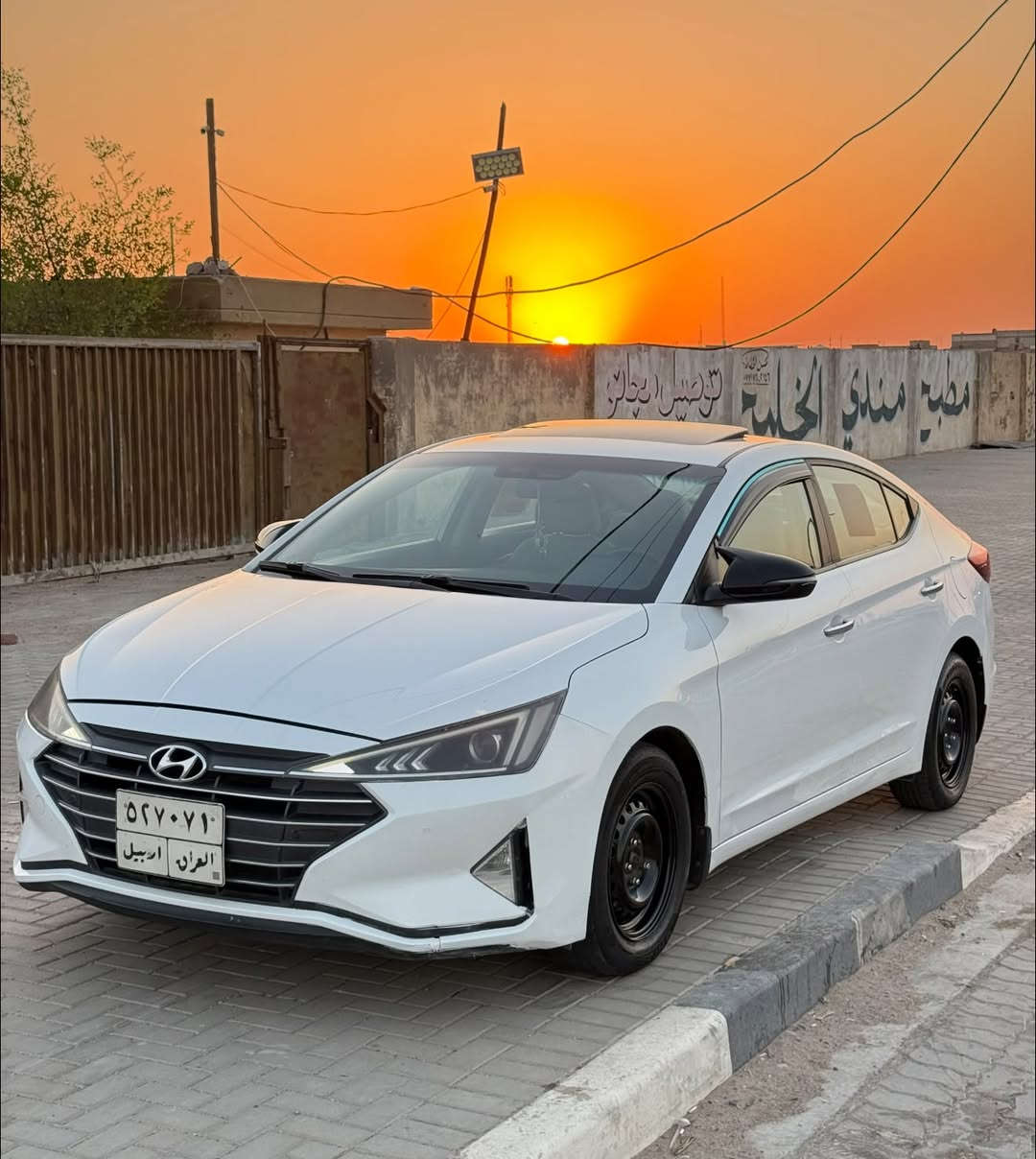 السلام عليكم
النترا 2019 خليجي رقم اربيل باسم شركه تحويل او وكاله مضمون 
محرك 2000 دوش ما مفتوح
فول مواصفات 
بصمه 
فتحه 
كفاله من الضربه والتبديل والفتح 
بيها جاملغ امامي جهة الراكب صبغ وباب الراكب نصه بدون فتح
والباقي كفاله 
تخم تاير جديد 
حداديه 80‎%‎
لايت زنون
محرك ما مفتوح ولا ينقص ولا يبخر 
السعر 128 وبيها مجال للشراي 
مكاني بصره 
للاستفسار ***********
