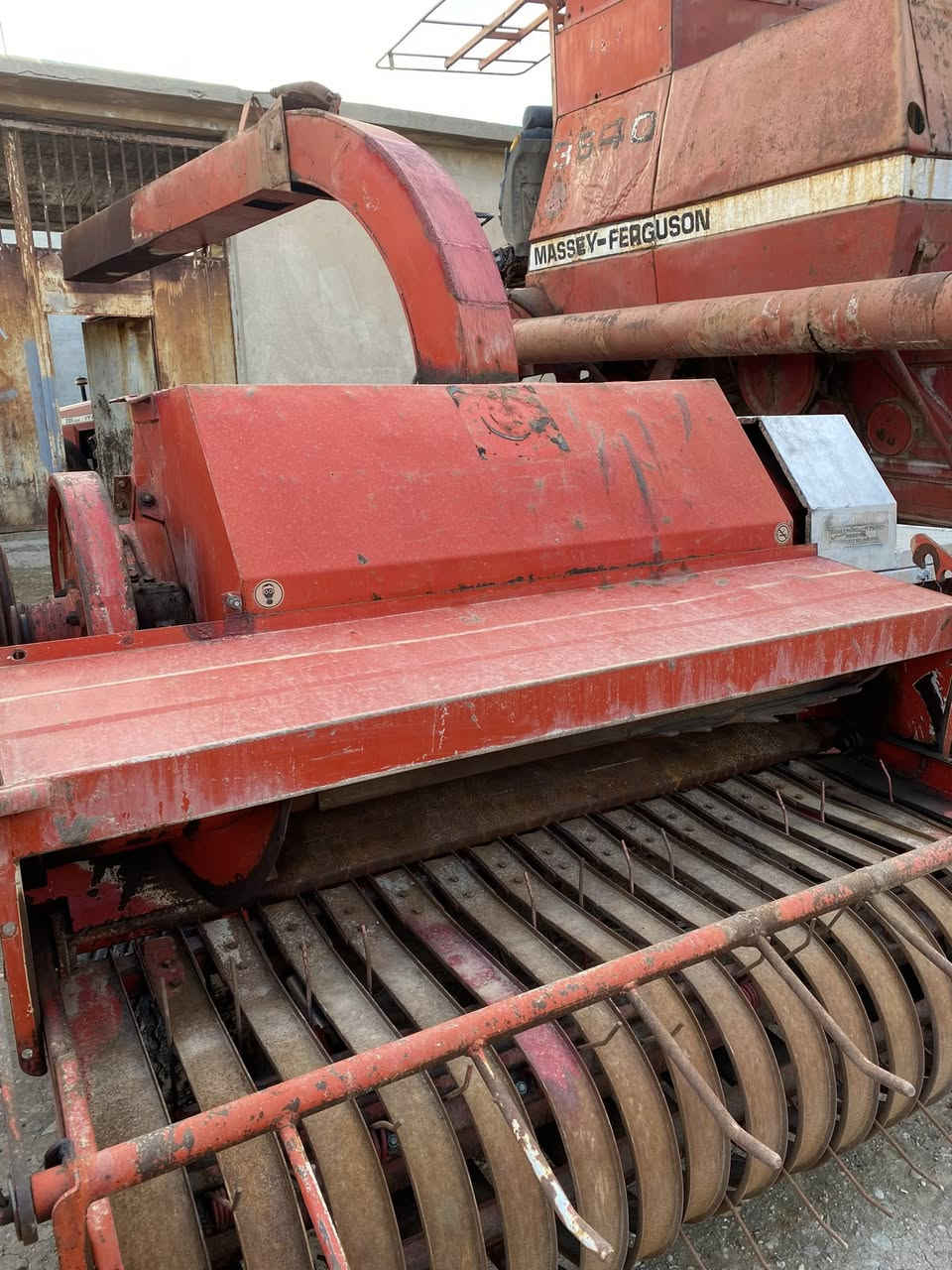 للبيع دكاكه ئوزنيش حجم 9شلف
نضيف كلشي جاهز عل شغل
مكان قظاء برده رش 
الرقم ***********بي وتساب
***********
