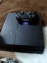 وبركاته بلي ستيشن 4 للبيع السعر 150 الف 07713467111