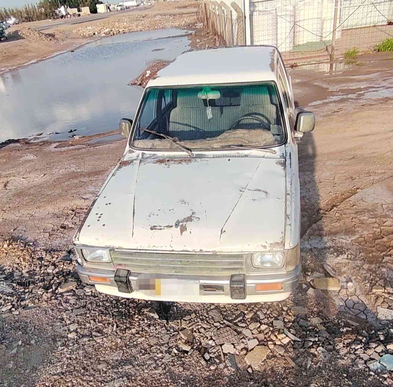 السلام عليكم للبيع بيكم  موديل 1988 رقم واسط  تحويل مباشر السياره علا البلاد كفاله  عامه  كير مكينه  كشر    بيع او المراوس   الشراي يتصل اوبالخدمه ***********
