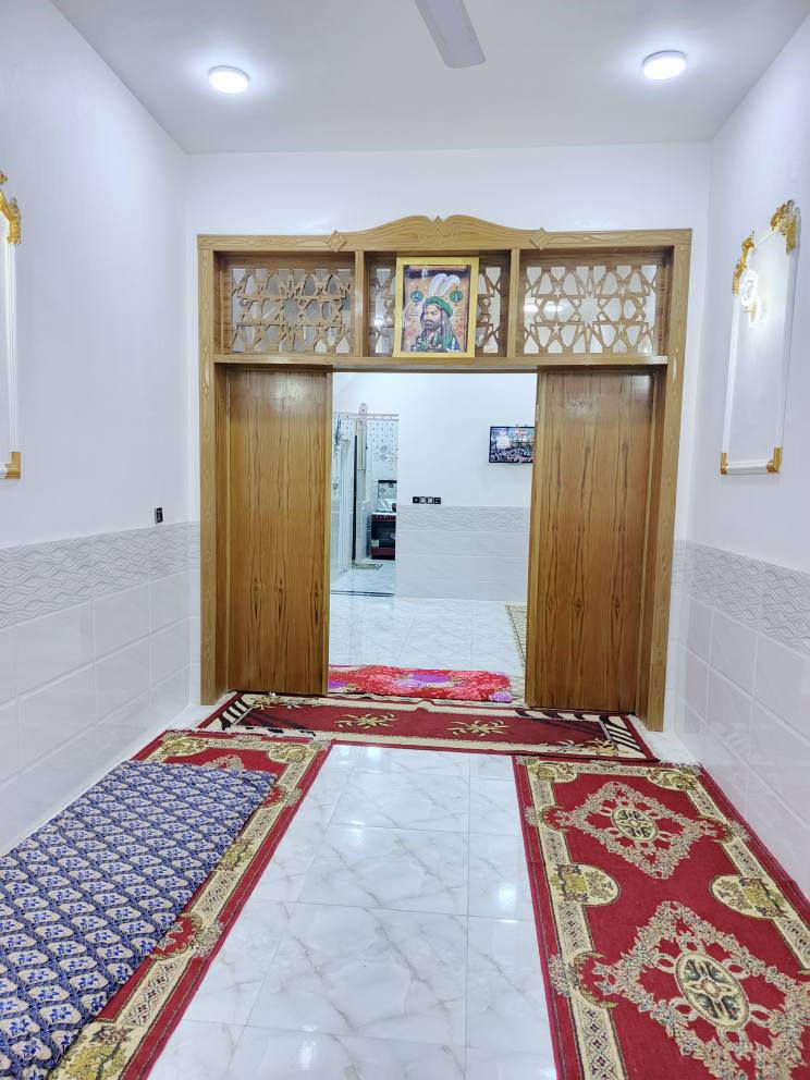 عروض النجف 📢بيت مساحه 100متر النداء شريط الموظفين ينباع مبادرة وينباع نقد طابق واحد يحتوي ؏ _استقبال وصاله ومطبخ وغرفه وصحيات داخليه وخارجيه استفسار خاص(***********) النجف, العراق
