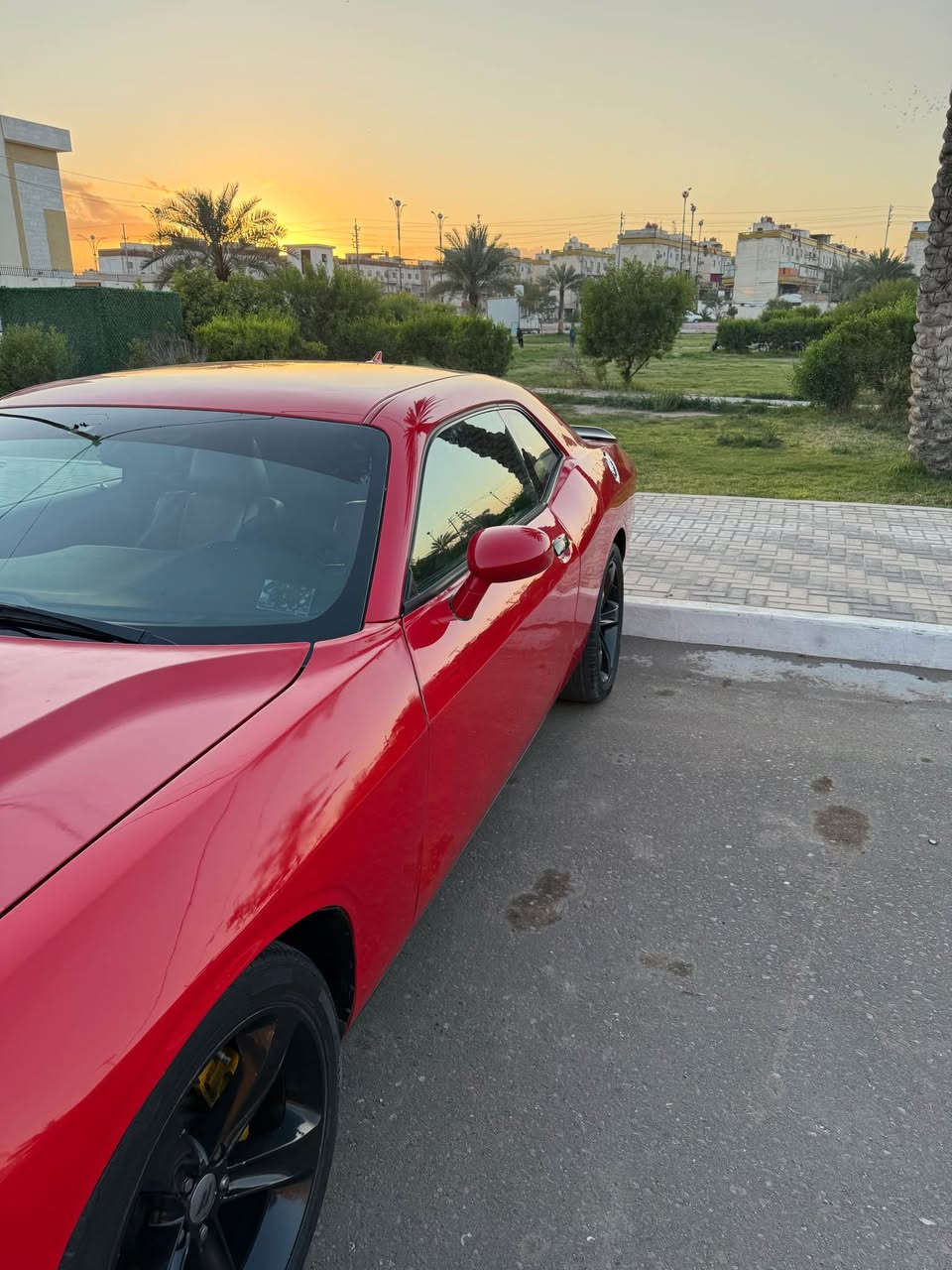 السلام عليكم 
دودج جالنجر 2015 v6 للبيع 
السيارة فئة sxt فول فقط فتحة مابيها  حادث امريكا جاملغ امامي ايمن و وبنيد فقط 
قطع الصبغ : 
جاملغ امامي ايسر + الايمن صبغ
بنيد صبغ
جاملغ خلفي ايسر صبغ 
فقط هذني 
نواقص السيارة :
الشاشة اللمس مالتها يكطع 
حدادية امامية 
المبخرة بيها مشكلة 
السيارة رايدها ب 135 وبيها مجال مكاني كربلاء 
للتواصل على الواتساب *********** كربلاء, العراق
