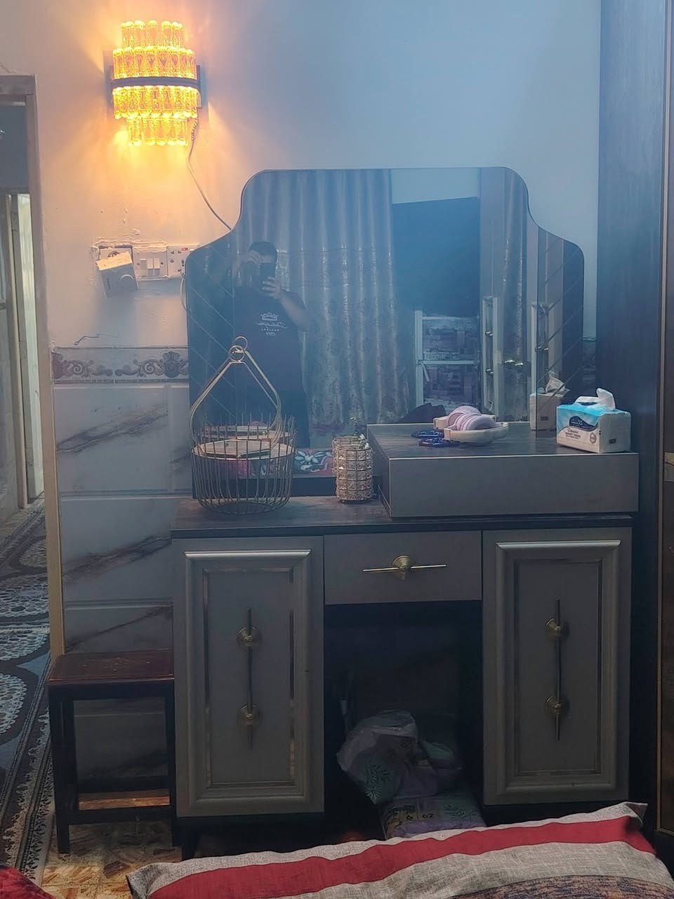سلام عليكم غرفه تركيه نضيفه مكان بلديات سعر ٧٥٠ رقم ***********
