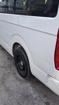 جنبي اج تو ٢٠١٧ السياره جاهزه ما ناقصه شي للاتصال ٠٧٧٠٢٥٦٤٧٥٣