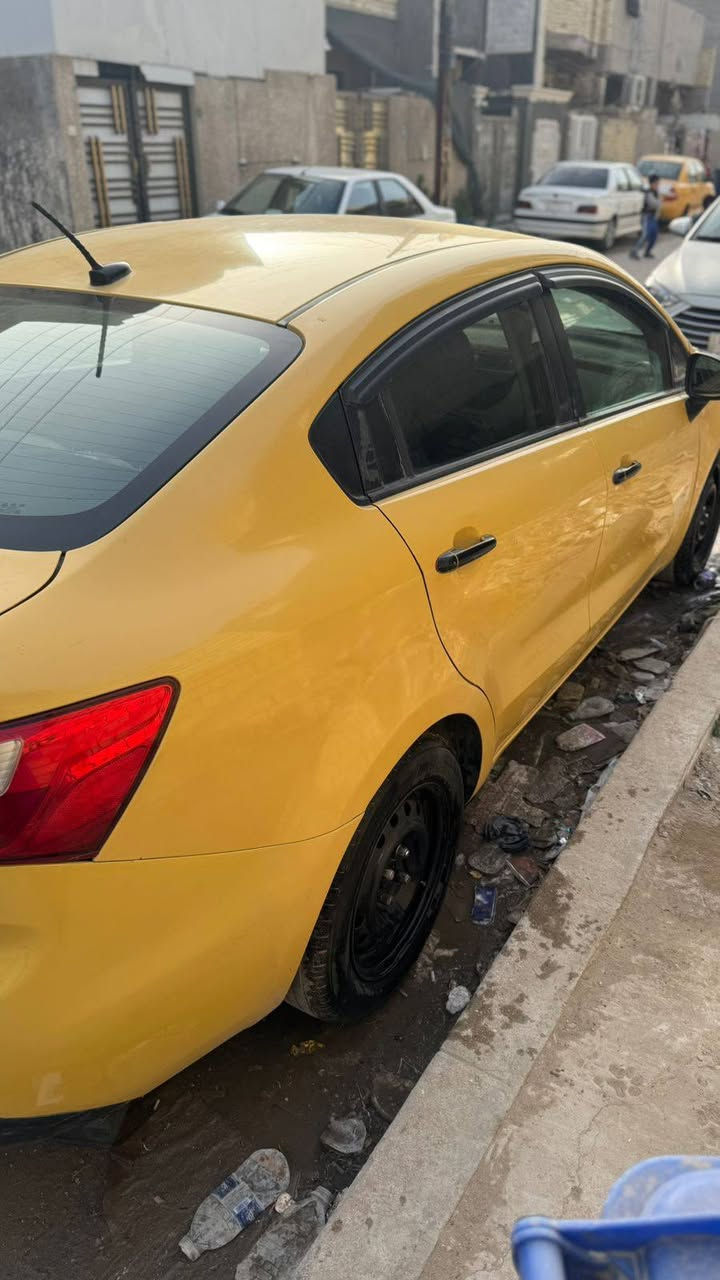 السلام عليكم
كيا ريو 2013
رقم بغداد باسمي  الرقم الجديد الانكليزي
 
وارد امريكي حادثه جاملغ ايمن وبنيد نفسهن مصلحات 
مكينه 1600جي دي اي
سياره جاهز 
مصفره هيئه وغرامات 
السعر. المطلوب 74
*********** رقمي

مكاني بغداد الجديده
