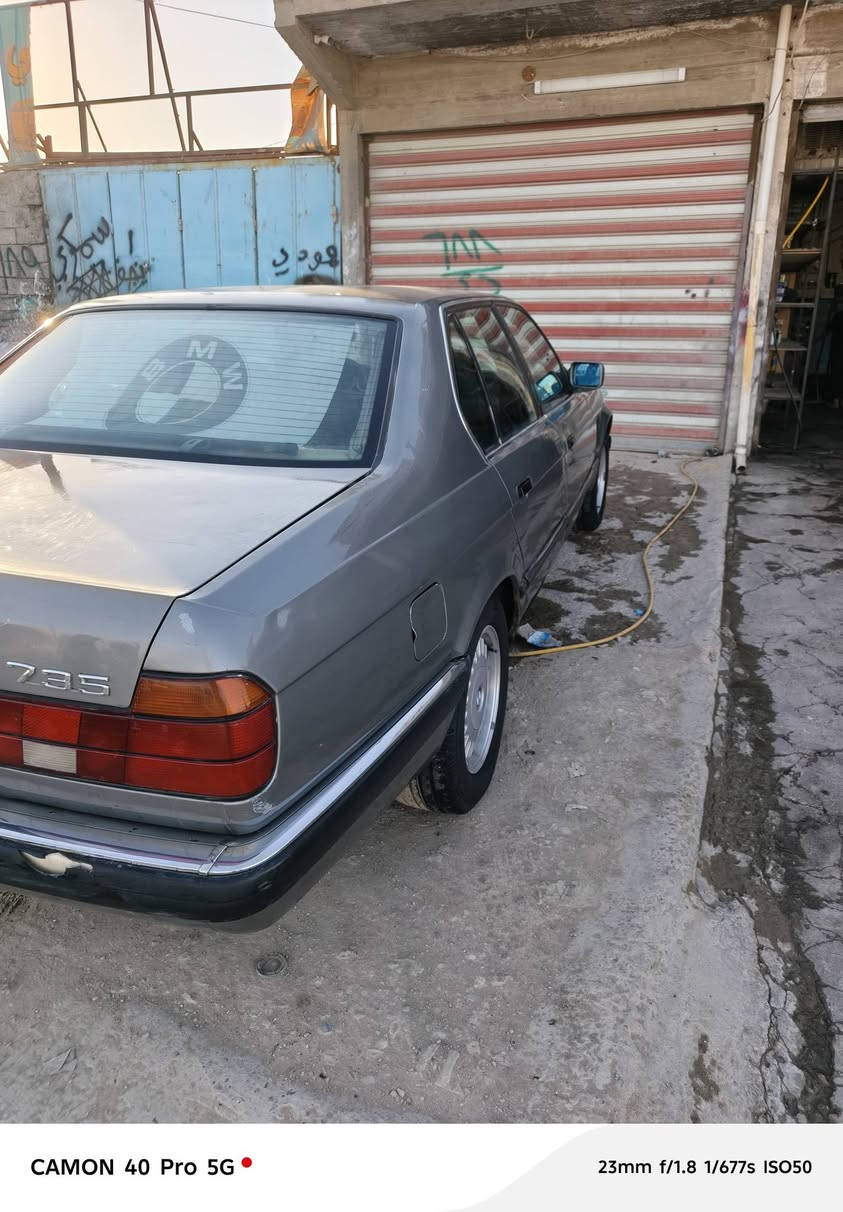 بي ام 735موديل 1989 رقم دولي بسمي سنويه لل 31 سياره جاهزه كهربائيات كلها شغاله وبلاد ضفيره بلا چطلات تبريد ثلج حداديه شرط 100/100 كير اوتو تخم تاير مكينه بلكارتون صبغ جماليه شرط بلاد لا خياس ولا ضربه مشكله بس بكيرها يخربط بس السياره تمشي كلشي ما بيها السعر 55 وبيها مجال بصيط مكاني نجف كوفه وهاذ رقمي للتواصل ***********

