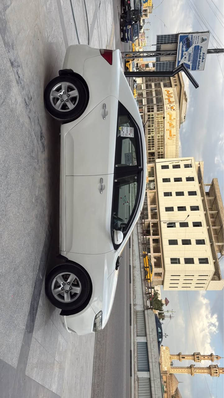 كيا سيراتو 2012 خليجي محرك 16 رقم سليمانيه هزه سنويه جديد لحد 2028((صبغ عـــاااااااام جافيه صفحة السايق ))يدات نيكل،، شاشه كامره خلفي ،تحكم ستيرن جهتين،شفتات كًير استيرن،كشن جك ,ABS ..محرك كًير تبريد صدر بشرط. سعر 73$   *********** كركوك, العراق
