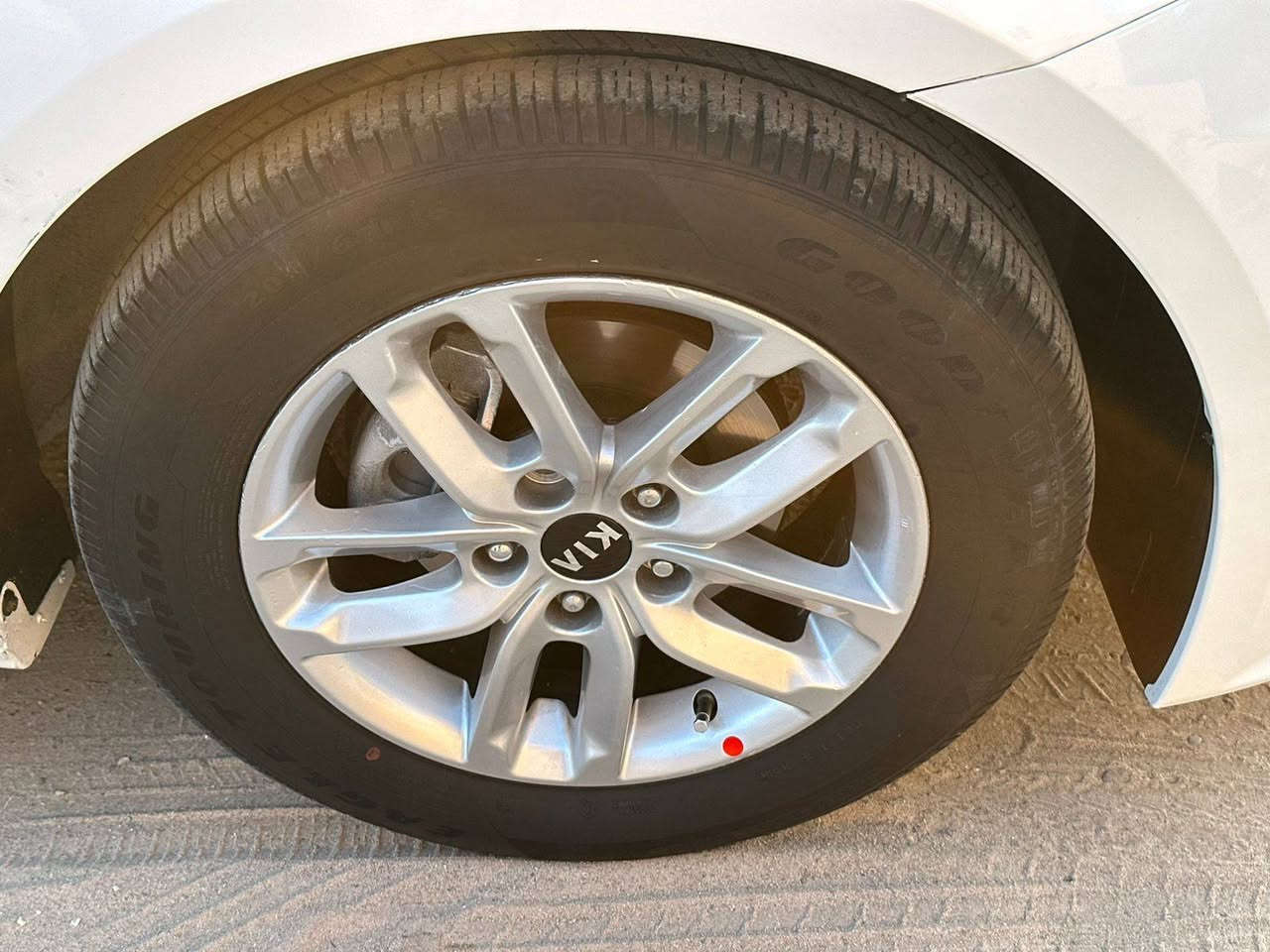 كي فايف مديل 2013 رقم بصره تحويل ثاني يوم سنويه مجدده مشروع وطني وراد كوري خطين محور خط واحد مكفوله من الضربه ولكص وعيب الشرعي بس صبغ ماينكفل من كوريا ولباقي كفاله عامه سياره جاهزه كل نقص مابيه سياره نضيفه بمعنى الكلمه عل وضع الشركه
كير محرك جديد توه شاده جديد حداديه جديده جاهزه كل نقص مابيه للاستفسار اكثر اتصل ***********
