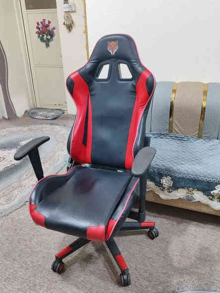 السلام عليكم 

🪑 كرسي نظيف جاهز للبيع
✨ الحالة: مستعمل نظيف
 السعر: 75 ألف
📍 العنوان: البصرة – الجبيلة – شارع السايلو – قرب كرفان المختار
📞 رقم التواصل: ***********

للاستفسار  الاتصال أو المراسلة. البصرة
