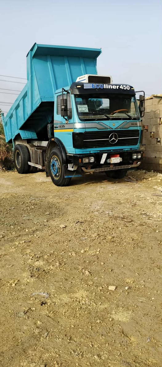 السلام عليكم سياره البي قلاب  83  مكينه 35 سوبرين  شاصي مكفول كفاله  كير 160 كسن جيف  ***********  مكلف بل نشر
