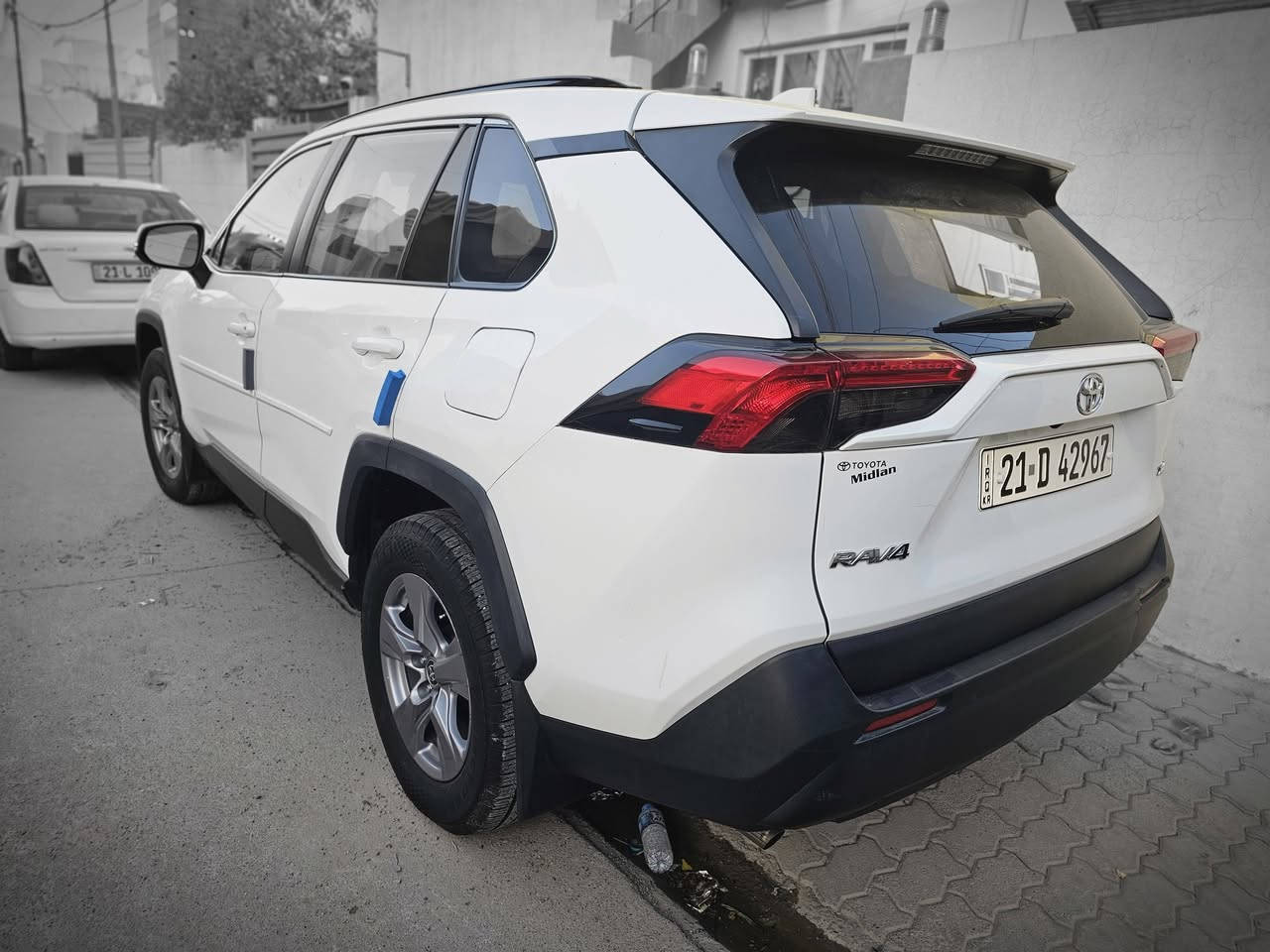 راف4 كلين موديل2022 XLE بدون فتحة
السعر 245$

لطفاً اقرا المنشور بعدها خابرني 

السيارة داخلة كلين فقط ايرباكات سستم راجع بلادي بدون ضربة 

هنا بالعراق صار بيها كارت تاتو بالجاملغ الخلفي و الصورة مرفقة السيارة بدون قطعة صبغ بدون تبديل فقط هذا الذكرتة

رقم سليمانية

ماشية 102km

مواصفات رادارات و حساس خلفي و بصمة

و بقية المواصفات معروفة كشن السائق كهرباء فقط 

جنطة يدوي 

مكاني كركوك 

***********

***********
