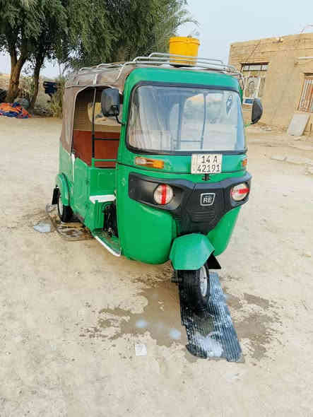 سلام عليكم تكتك للبيع موديل 22 شهر 12رقم مكفوله مكاني ناصرية سعر 8000 خاص مقلق للاستفسار الاتصال ***********
