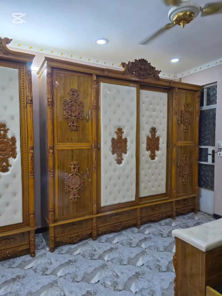 غرفة خمسه أبواب سلايت صاج وجه وداخل سته ملم التوصيل جميع محافظات العراق مجاني العنوان النجف مدخل الحيرة ***********
