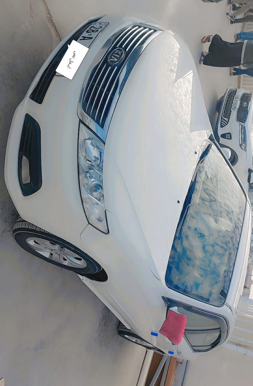 اوبتيما موديل 2009
خليجي ابيض 
رقم دولي 
فتحه 
محرك 2000 دوش بلادي شركه 
مكفوله من والتبديل 
والسونار مرفق  بالصوره 
شرط الفحص كلها على البلاد 
محرك مكفول 
لا بخار ولا تنقيص ولا صرف ولا صوت 
كير بلادي ممفتوح 
تحكم
صدر جديد 
تايرات تخم 
تبريد ثلج❄️
تدفئه 
داخلها جديد
داخل اسود كشن مخملي 
ويل كب بلادي عدد 5 
ويل حجم 17 بلادي
كهربائيات كلها شغاله 
سونار بيه واضح بالنشر 
مكاني كوت المركز 

السعر 125 بيها مجال قليل 

***********
مكلف بالنشر رقم صاحب السيارة
