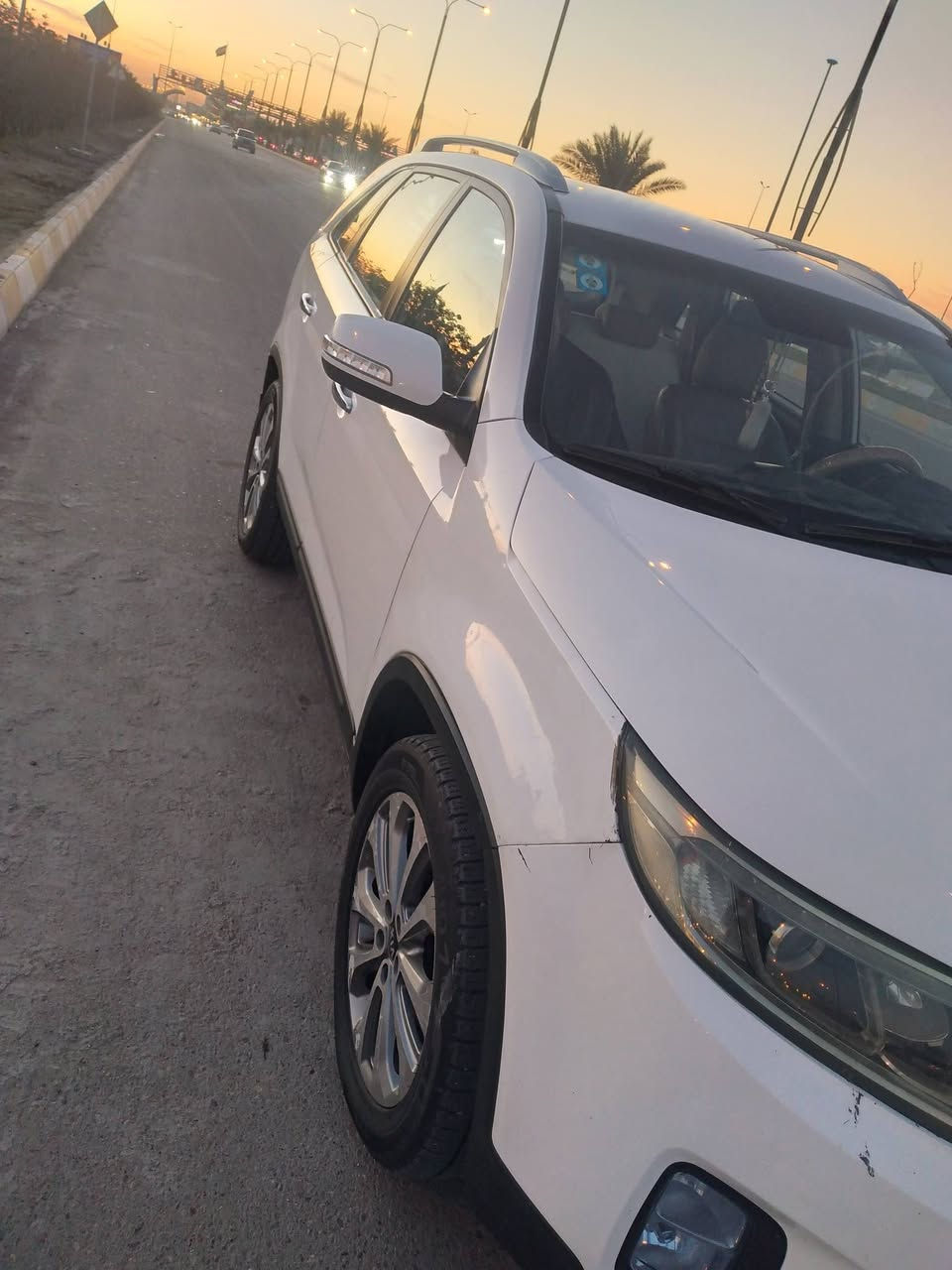 كيه سيرنتو للبيع 
موديل 2014خليجي،مكينه6،تشغيل بصمه وبصمه ابواب المري كهربائي واشائر بالمري وايكو واشاره ترحيب وويل 19گروم وحساس امامي وخلفي وتحكم ستيرن و7راكب و3قطع تبريد السيارة فول ما عدا البراما والسعر 170وبيها مجال بسيط للاستفسار واتساب واتصال***********
