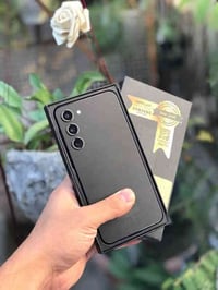 سامسونك .S23 بلس .شرق أوسط .عين الفهد .ذاكرة 256 ويا كارتونته وكيبل .ن...