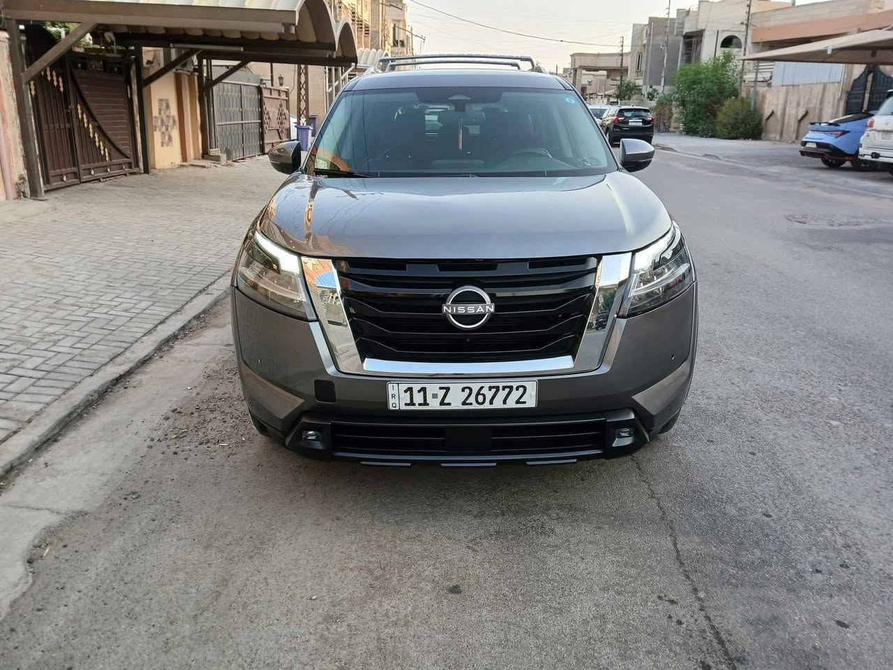 نيسان بافندر ٢٠٢٢ وارد امريكي ماشيه ٣٨ ميل فول مواصفات من عده الفتحة بيها ٣ قطع صبغ بدون ايرباك السياره مابيها اي نقص  باسمي مكاني بغداد
***********
