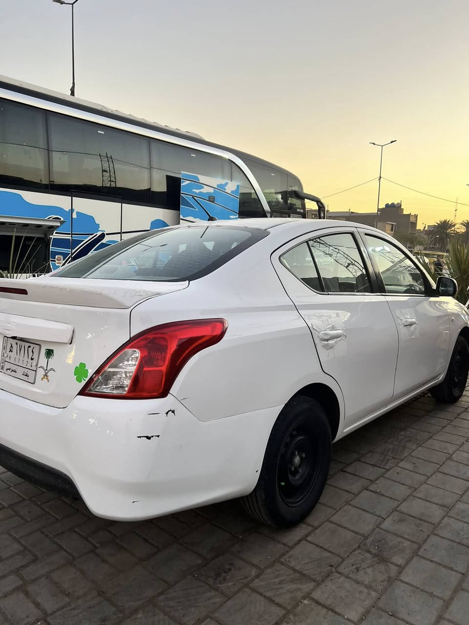 اسلام عليكم
للبيع نيسان صني بليته زركه 
مديل 2020 بيها جاملغ خلفي 
سياره جاهزه للخير 
مكاني بغداد سعر 100 
مكاني بغداد ممتواجد ع نت شراي يتصل
***********
