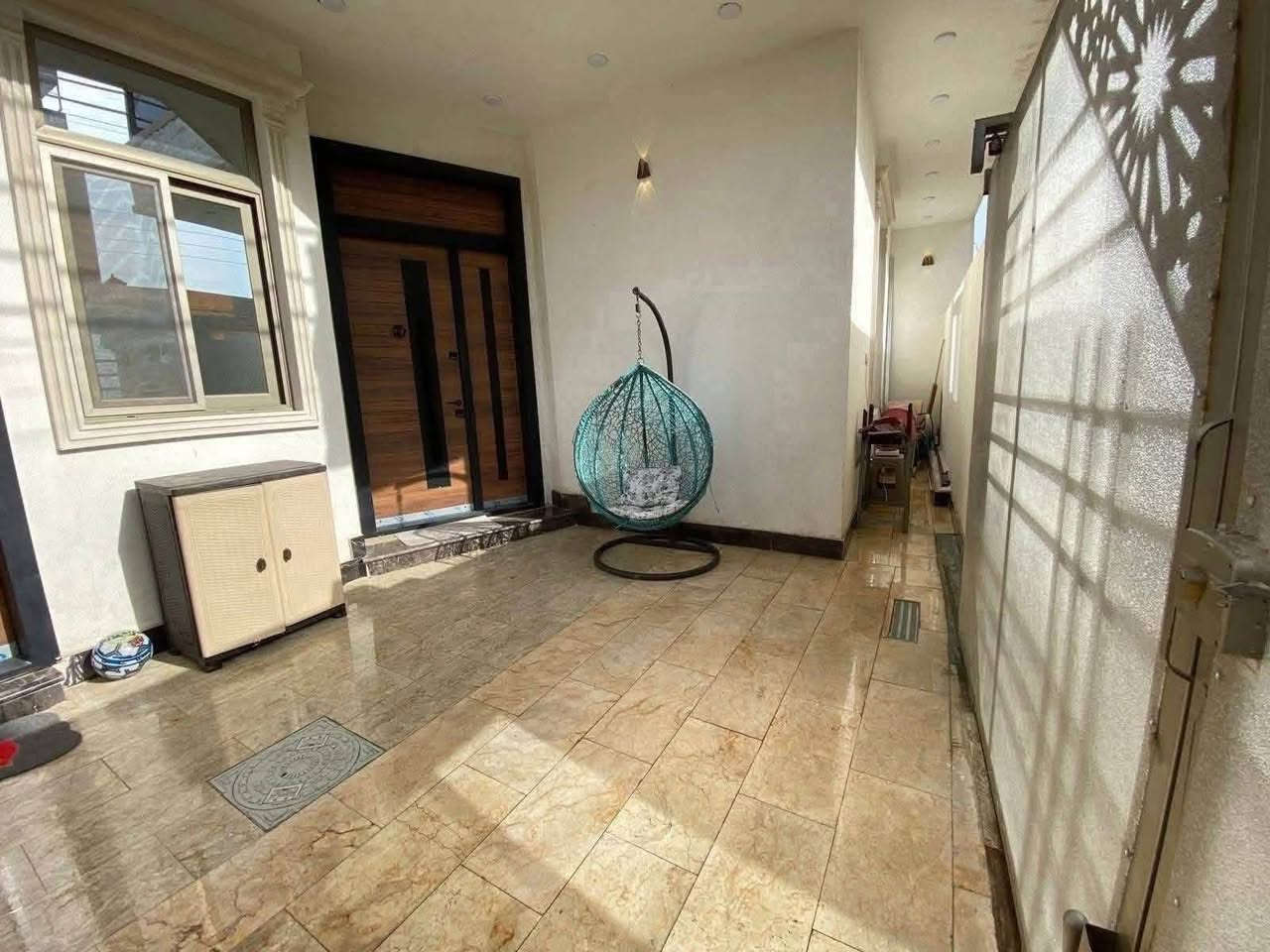 اعلان ●○● للبيع 

بيت بناء حديث طابقيين ونصف
المساحه 《١٥٠ متر》 الواجه 《١٠ متر》 النزال 《١٥ متر》
سنه  البناء《 ٢٠٢٥ 》زراعي سند《 ٢٥》
موقع االبيت حي الجهاد مجمع الضباط خلف جامعه المشرق
وايضا بالقرب من خدمي مطار بغداد
محتويات البيت ¿¿¿
《٥ غرف نوم 》《٤ خدمات》《 صاله ضيوف》
《 مطبخ حولي》 《سطح كبير 》

للاستفسار مراسلة الصفحة او الاتصال

على الارقام واتساب

☎️ ***********

☎️***********

زورو موقعنا ((مــكتــب بــاب الحــارة)) في حي الجهاد مقابل ((جامـــع النــور))ومجاور(( الاطباء والخارجيه)) يوجد كافة العروضات وكافة المساحات للـــدور والاراضـــي
بإدارة 《《السيد ابو انس 》》🇮🇶🇮🇶
《حساب تيك توك 》
https://www.tiktok.com/@bab_alhara87?_r=1&_t=ZS-97SPWBaRC5c

《《موقع المكتب 》》
https://maps.app.goo.gl/6xEom8mKepEY5pcb6?g_st=ac
