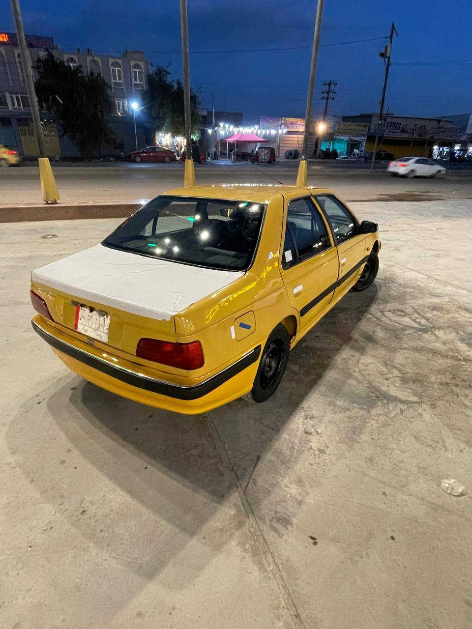 السلام وعليكم البيع بيجو بارص 2015 سياره نضيفه وجاهزه بيه منضومه غاز وتبريد ثلج تخم تاير غرفته نضيفه ومكينه وكير خير من الله كفاله لفحص سياره جهزه مابيه اي نقص رقم بغداد ومصفره هيئه وغرامات وتحويل ثاني يوم  السعر 37 وبيه مجال الرقم ***********
