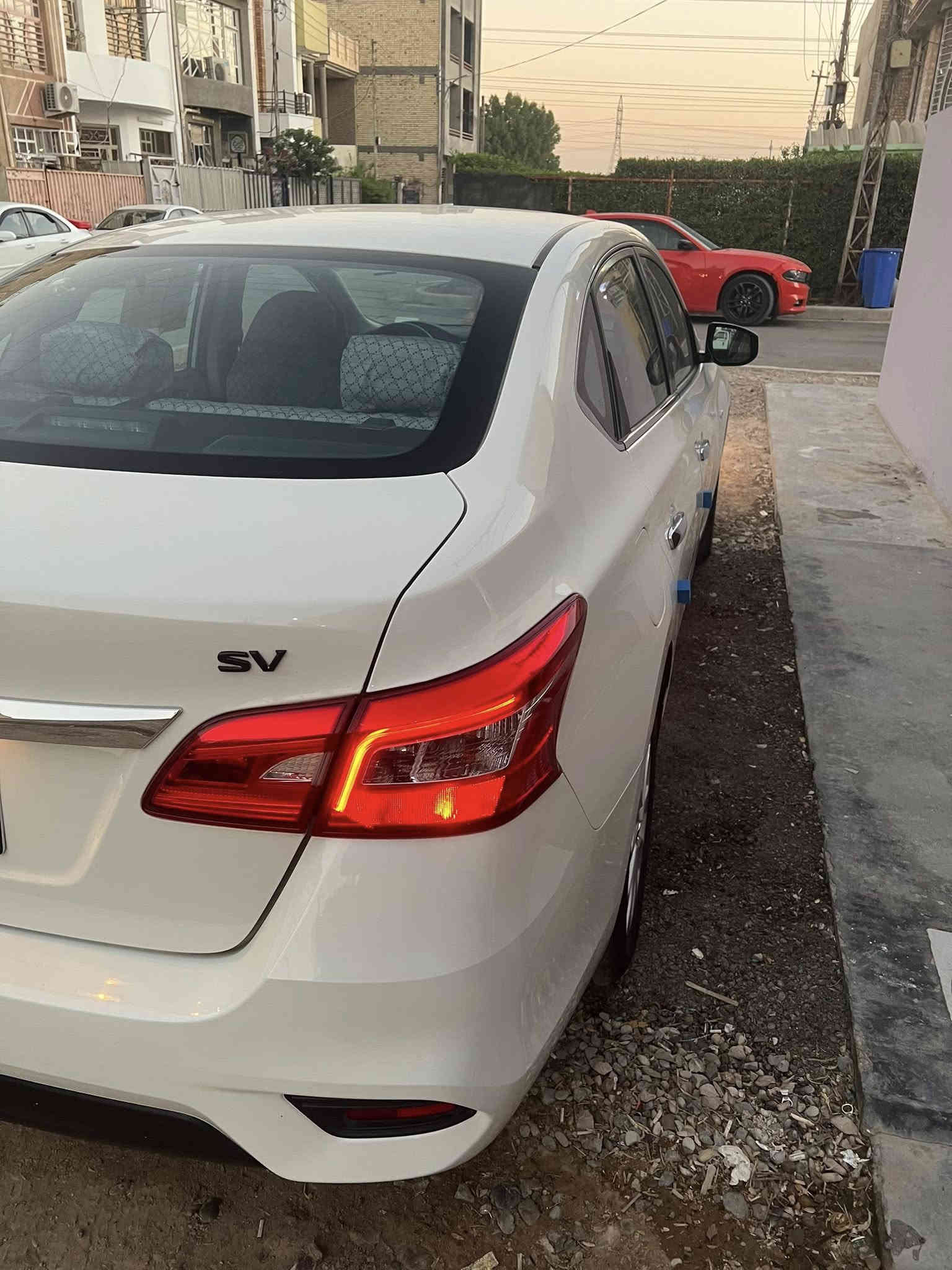 السلام عليكم للبيع أو المراوس سنترا موديل 2024 استلام 2025 رقم اربيل بأسمي تحويل أو وكاله حاضر مكفولة كفاله عامه 
ماشيه 13 الف فقط 
دوشمة ارضيه جلد وكشنات 
مكينة 1600 
شاشة + كامرة 
إطفاء ذاتي 

العنوان / بغداد 
السعر / 129$ 
التلفون / ***********
