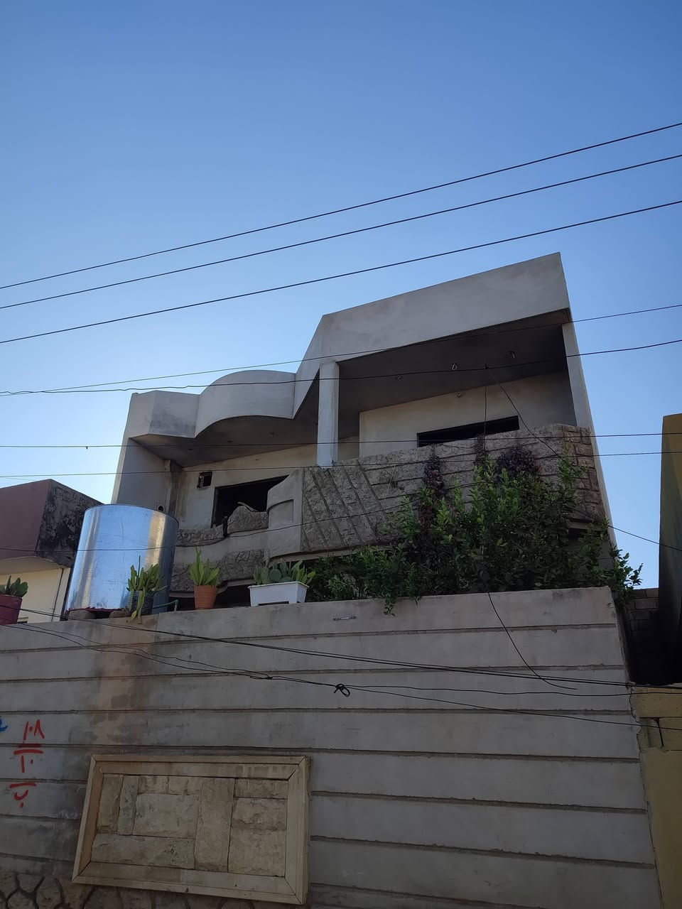 السلام عليكم نشتغل في ترميم المنزل وتقسيم المنزل الى منزلين ونعمل في بناء الاراضي والطابق الثاني وترميم كافة المنازل وتصفيط البادلو وتصعيد المواد وتنضيف المنازل وسعر مناسب جدا جدا ‏‪0770 034 2248‬‏ /***********
