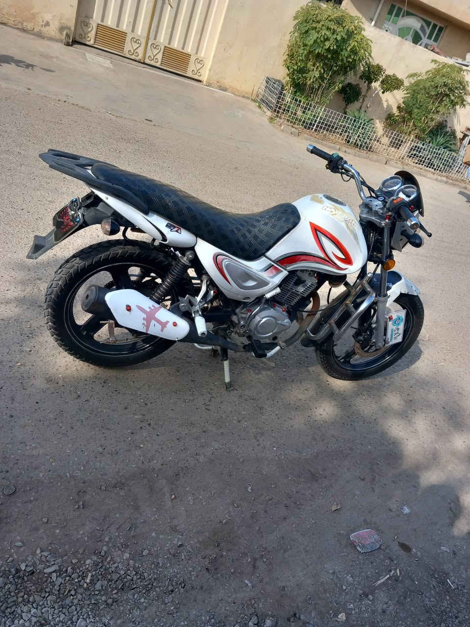 ماطور سنكي للبيع هاوجن مديل تسع طعش ماطور نضيف كهربايات كله شغالله المحرك مكفول تايرات جدد جوبلس سعره بثمميه وخمسين وبي مجال بصيط اشراي يتصل ويدلل *********** لحد يراسلني خاص ماجاوب خاص لتصال ع ارقم فقط
