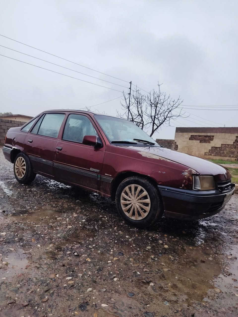 كاديت صندوق حجم 16 موديل 91 رقم نينوى  سنوية 2028   كابون  بانزين بيها  اريدها معارض بسيارة  الي عنده يجي خاص  أو يتضل عل رقم الهاتف ***********
