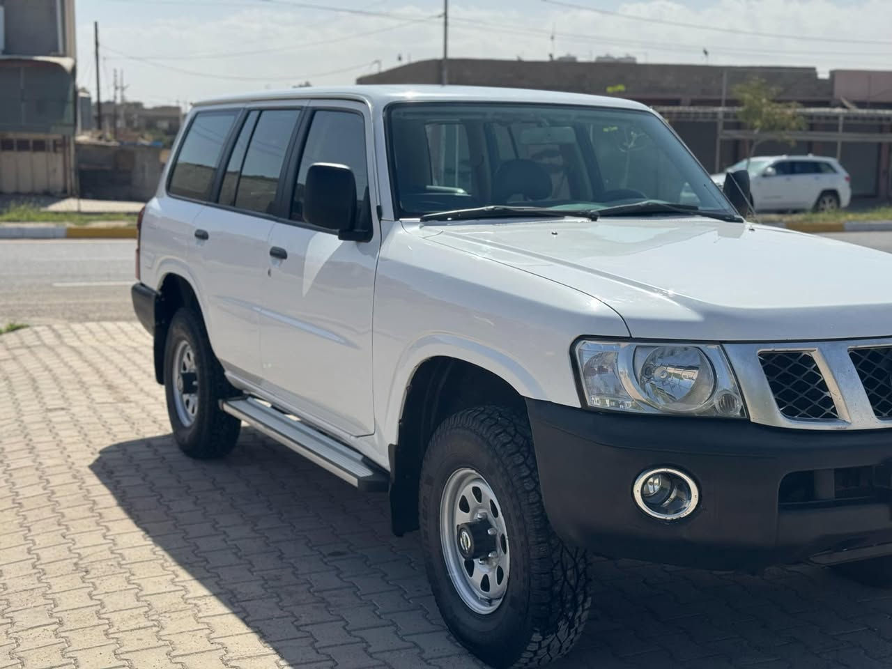 نيسان بترول مزاد الدخليه بيه كتاب ترقيم موديل2008 شاصي مكفول مكينه وكير اكسل نضافه كهربائية شغل تخم تايرات سيارة مكفول من وضربه حيزم صبغ بدون معجون حدادي جديد  مكاني كركوك رقم الهاتف  *********** سعر115 وبيه مجال
