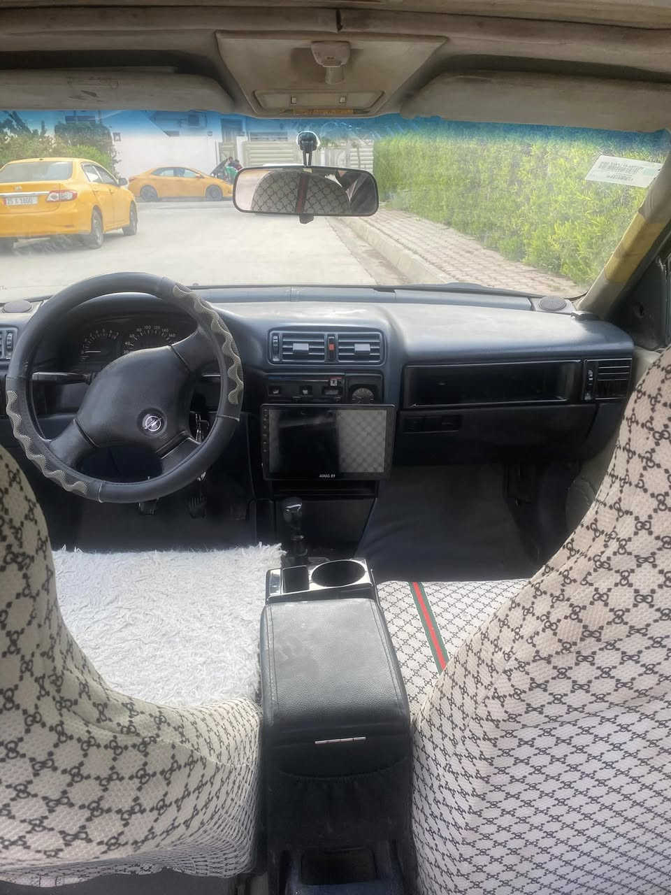 سلام عليكم اخوان أوبل فكتره البيع معمره قبل شهر صبغته سياره مرتبه وحلوه مديل 91 محرك 20 السعر 36 وهاذه الرقم ***********
