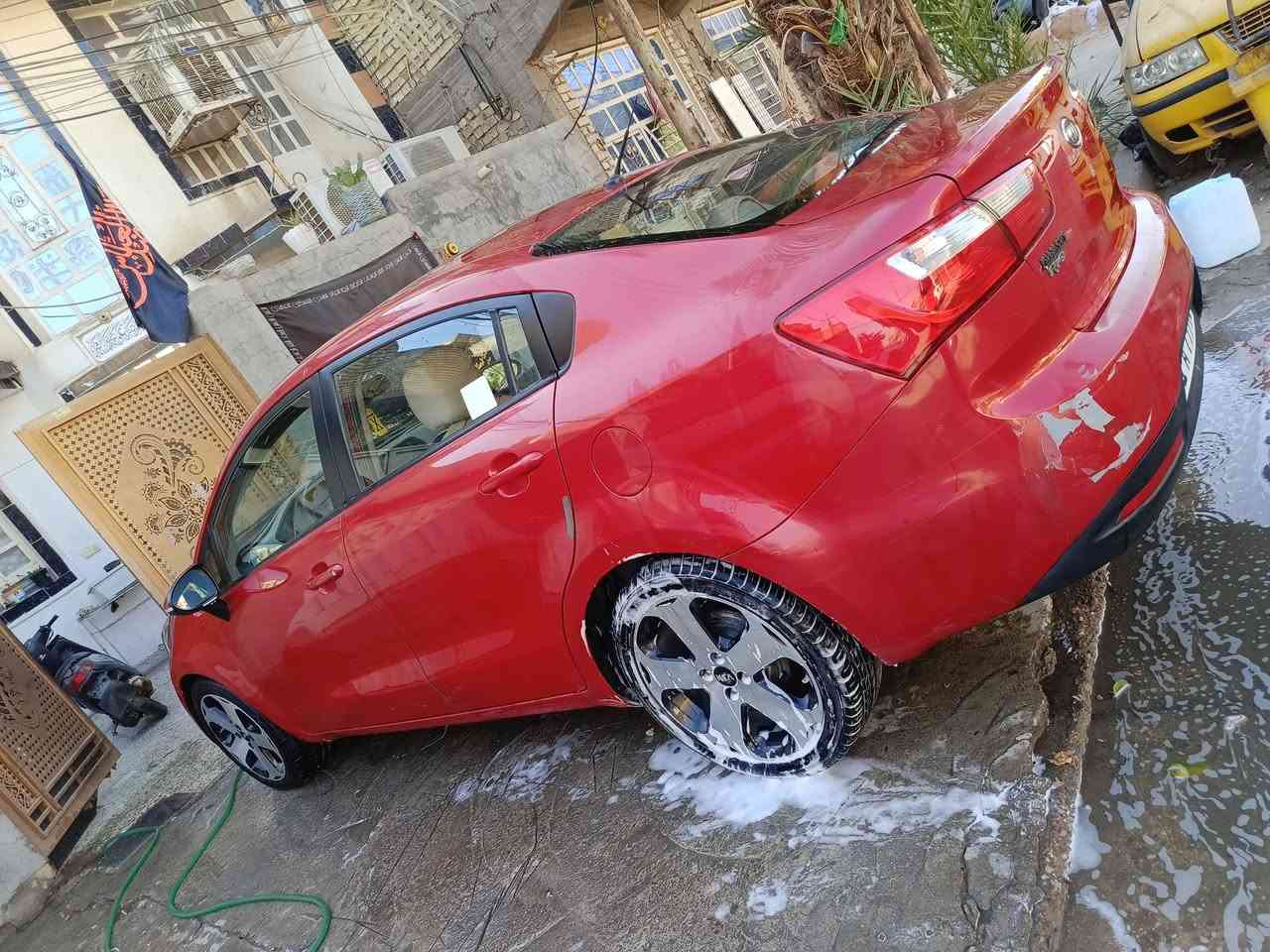 سلام عليكم كية ريو موديل ١٢ رقم بغداد دولي تحويل مباشر محرك وكير لوك صدر خلفي امامي جديد تخم تاير هوة ول اويالة جديد تبريد ثلج صبغ ٤قطع سونار كدامك السعر 73 وبيه مجال للطيبين رقم الهاتف 
***********
*********** العنوان بغداد كاضمية
