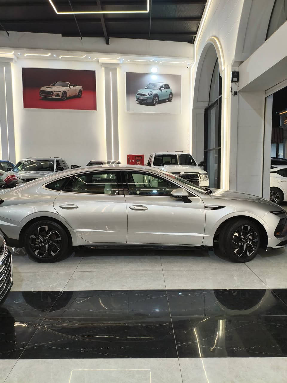 سلام عليكم موديل 2025 بدون رقم كاتي دهوك ماشية 9 الف سياره كلين ضررها داعمية خلفية مكسورة سيارة بدون صبغ بدون أير باك مكاني موصل للاستفسار ***********
