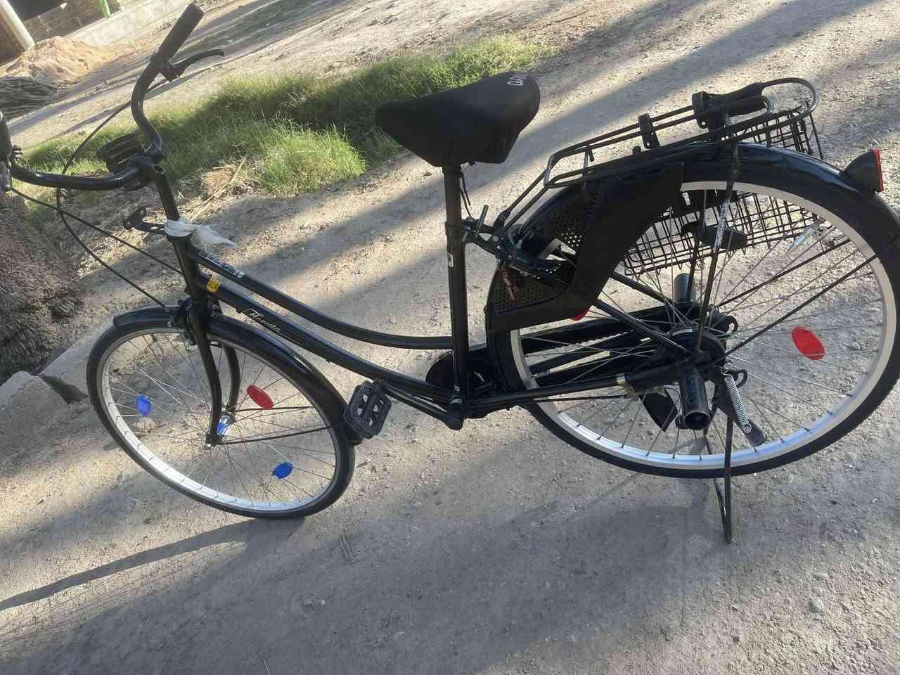 السلام عليكم بايسكل للبيع نضيف مابي شي موديل2022حجمه 26 حله ورديه خارج البونافع السعر 100وبي مجال ~بدون غراضه


**إذا كنت صاحب هذا الإعلان وتريد حذفه لأي سبب، رجاءا أرسل رسالة إلى الدعم الفني**