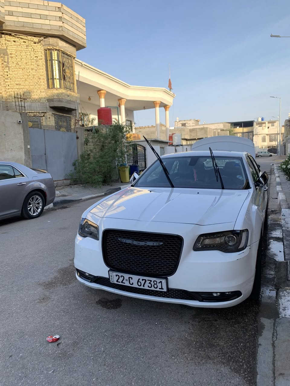 سلام عليكم كرايسلر 2016 c فول مواصفات بيها باب خلف السائق مبدل نفس اللون وارد كندي وكصه القماره صبغ اثر شخوط سونارها بل المنشور مكانها بصره رقم اربيل سنويتها بعدها رايدها 220 
***********
***********
