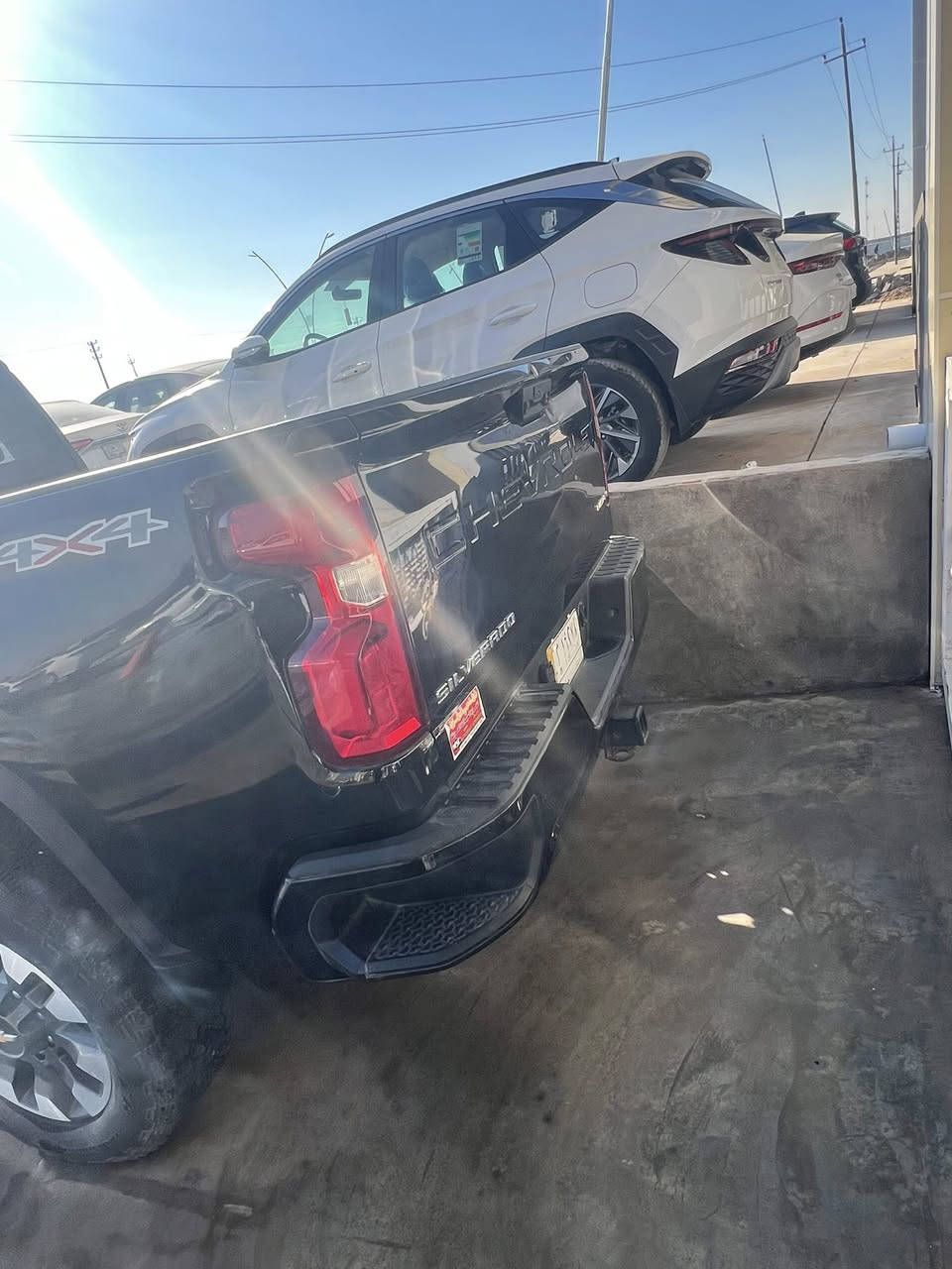 سلفادور 2021
حادث غرق

مكينه6600
السعر335
***********
 ديالى جديده الشط
