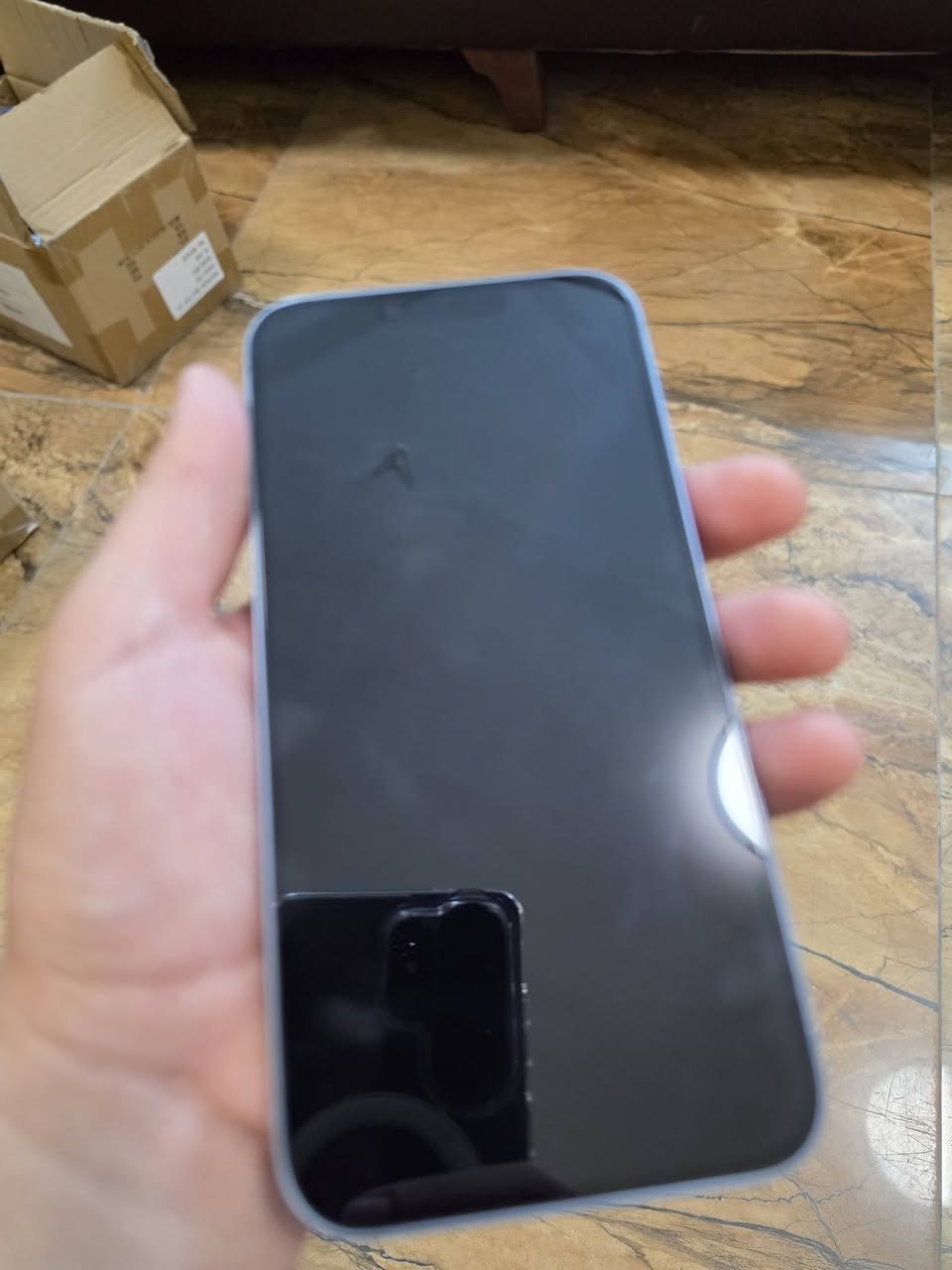 السلام عليكم
للبيع ايفون 14plus شريحة الكترونية  eSim 🧐
256 مبدل بي ضهر فقط 
ويا كفرات اربعه 
وشاحنه وكيبل اصليات 
باقي التفاصيل موجودة بالصور
السعر 475 الف 
مكاني بغداد 
***********
